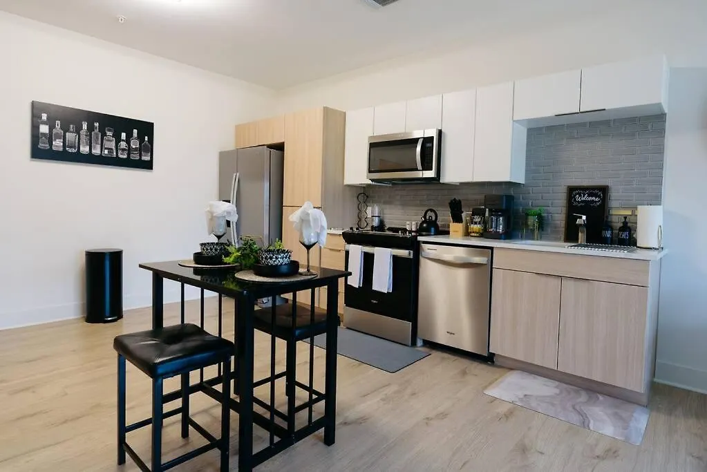 Serenity Luxe Stays Charlotte 0*,